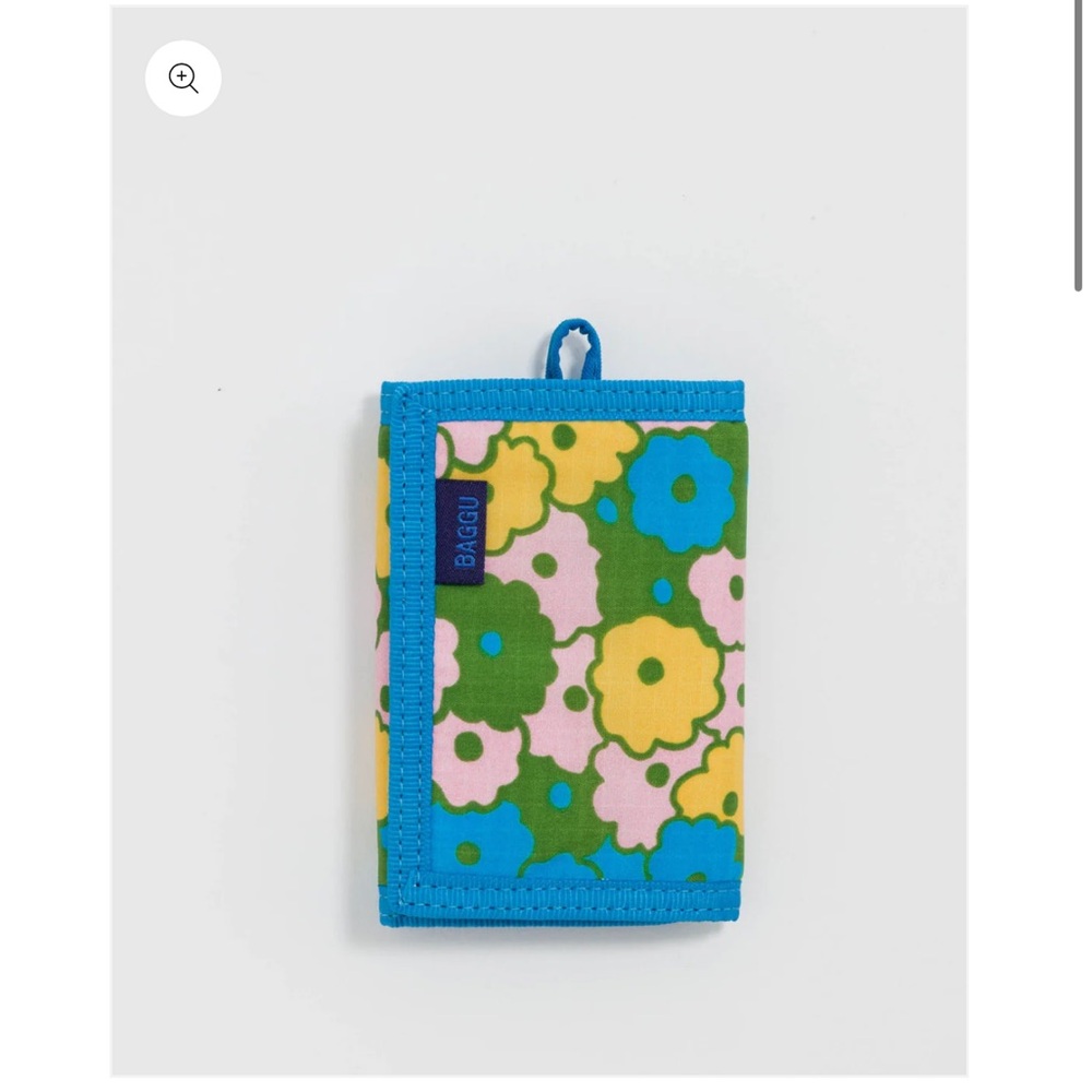 Baggy Nylon Velcro Flowerbed Wallet